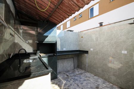 Casa de condomínio para alugar com 55m², 2 quartos e 1 vagaQuintal
