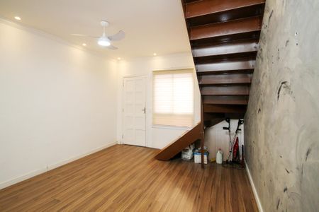 Casa de condomínio para alugar com 55m², 2 quartos e 1 vagaSala