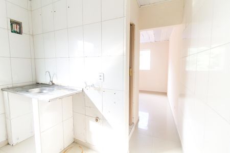 Cozinha de casa para alugar com 1 quarto, 36m² em Jardim Ubirajara (zona Leste), São Paulo