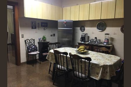 Casa à venda com 500m², 5 quartos e 2 vagas