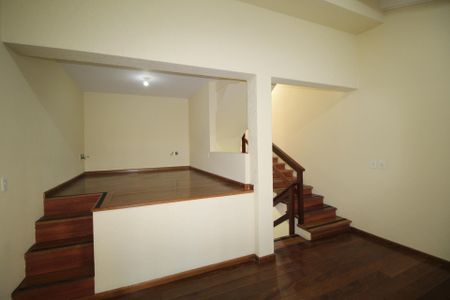 Casa para alugar com 140m², 3 quartos e 2 vagasSala