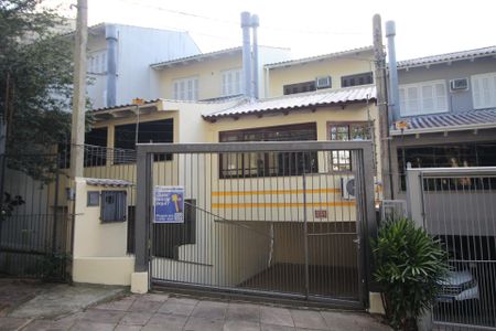 Casa para alugar com 140m², 3 quartos e 2 vagas Casa para alugar com 140m², 3 quartos e 2 vagasPlaquinha