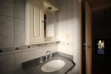 Casa para alugar com 140m², 3 quartos e 2 vagasBanheiro da Suíte 2