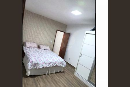 Casa à venda com 4 quartos, 210m² em Sítio Morro Grande, São Paulo