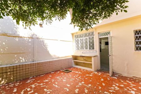 Casa para alugar com 156m², 2 quartos e sem vagaÁrea de Serviço / quintal