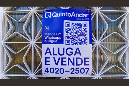 Casa para alugar com 156m², 2 quartos e sem vagaFachada casa com placa
