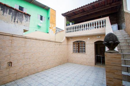 Casa à venda com 200m², 3 quartos e 1 vaga Casa à venda com 200m², 3 quartos e 1 vagaQuintal