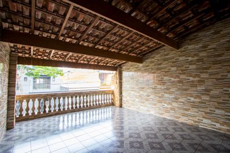 Casa à venda com 200m², 3 quartos e 1 vaga Casa à venda com 200m², 3 quartos e 1 vagaVaranda do quarto 1
