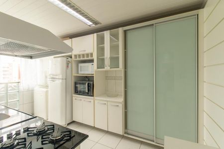 Apartamento para alugar com 62m², 2 quartos e 1 vagaCozinha e Área de Serviço