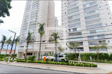 Apartamento à venda com 128m², 3 quartos e 3 vagas Apartamento à venda com 128m², 3 quartos e 3 vagasFachada e portaria