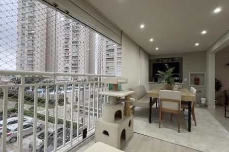 Apartamento à venda com 128m², 3 quartos e 3 vagas Apartamento à venda com 128m², 3 quartos e 3 vagasVaranda gourmet