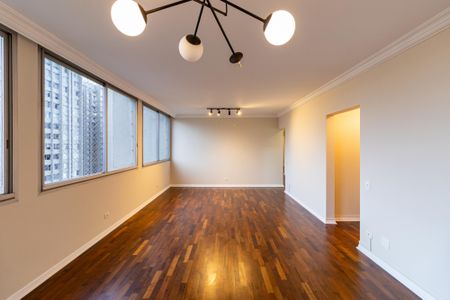 Apartamento para alugar com 3 quartos, 140m² em Vila Suzana, São Paulo