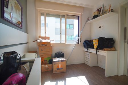 Suíte 2 de apartamento para alugar com 3 quartos, 105m² em Petrópolis, Porto Alegre