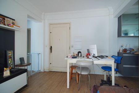 Sala de apartamento para alugar com 3 quartos, 105m² em Petrópolis, Porto Alegre