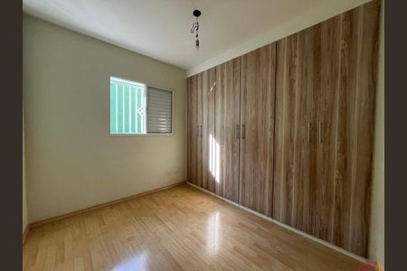Casa à venda com 4 quartos, 152m² em Jardim Picolo, São Paulo
