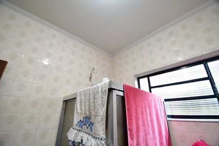 Casa à venda com 161m², 3 quartos e 2 vagasBanheiro
