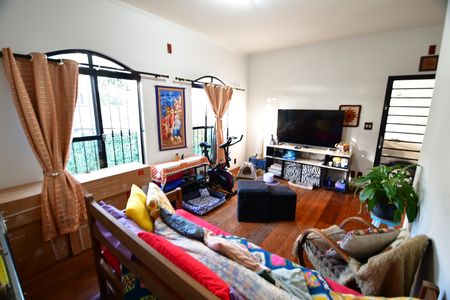 Casa à venda com 161m², 3 quartos e 2 vagasSala