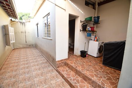 Casa à venda com 161m², 3 quartos e 2 vagasÁrea de Serviço