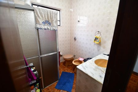 Casa à venda com 161m², 3 quartos e 2 vagasBanheiro