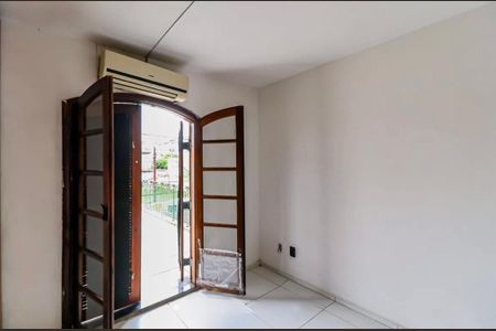 Casa à venda com 3 quartos, 134m² em Ferreira, São Paulo