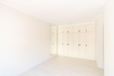 Quarto 2 de apartamento para alugar com 3 quartos, 50m² em Petrópolis, Porto Alegre