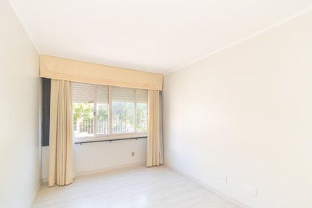 Quarto 2 de apartamento para alugar com 3 quartos, 50m² em Petrópolis, Porto Alegre