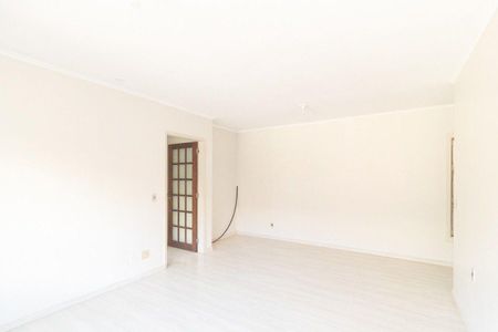 Sala de apartamento para alugar com 3 quartos, 50m² em Petrópolis, Porto Alegre