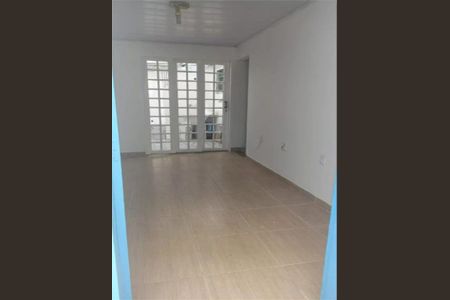 Casa à venda com 4 quartos, 220m² em Vila Zat, São Paulo