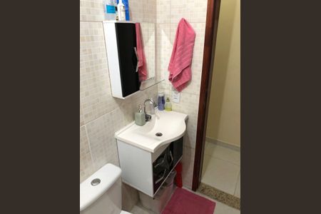 Banheiro de apartamento à venda com 2 quartos, 43m² em Abolição, Rio de Janeiro