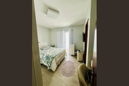 Casa de condomínio para alugar com 125m², 3 quartos e 3 vagasSuíte