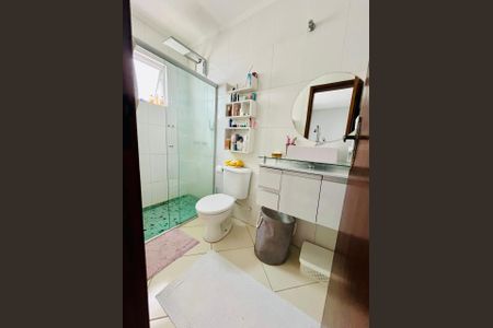 Casa de condomínio para alugar com 125m², 3 quartos e 3 vagasBanheiro da Suíte