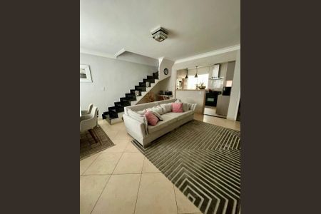 Casa de condomínio para alugar com 125m², 3 quartos e 3 vagasSala