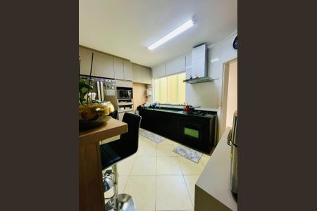 Cozinha de casa de condomínio para alugar com 3 quartos, 125m² em Vila Formosa, São Paulo