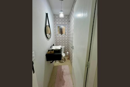 Casa de condomínio para alugar com 125m², 3 quartos e 3 vagasLavabo