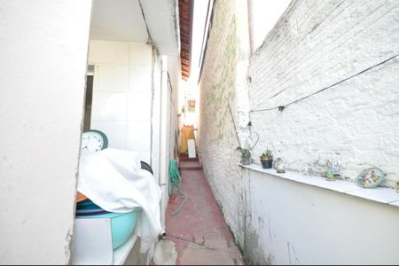 Casa à venda com 200m², 3 quartos e sem vagaQuintal