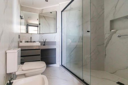 Banheiro de apartamento para alugar com 1 quarto, 54m² em Jardim Europa, Porto Alegre