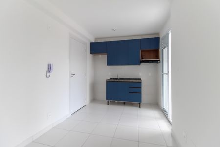 Sala - Cozinha de kitnet/studio para alugar com 2 quartos, 35m² em Itaquera, São Paulo
