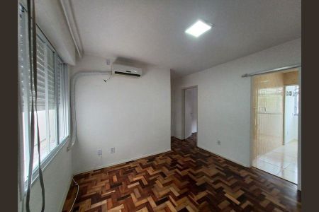 Sala de apartamento para alugar com 1 quarto, 37m² em Vila Ipiranga, Porto Alegre