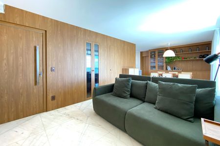 Apartamento à venda com 134m², 4 quartos e 2 vagas Apartamento à venda com 134m², 4 quartos e 2 vagasSala