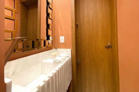 Apartamento à venda com 134m², 4 quartos e 2 vagas Apartamento à venda com 134m², 4 quartos e 2 vagasLavabo da Sala