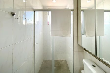 Apartamento à venda com 134m², 4 quartos e 2 vagas Apartamento à venda com 134m², 4 quartos e 2 vagasBanheiro da Suíte