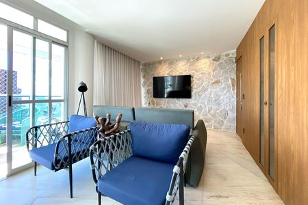 Apartamento à venda com 134m², 4 quartos e 2 vagas Apartamento à venda com 134m², 4 quartos e 2 vagasSala