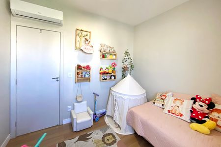 Apartamento à venda com 134m², 4 quartos e 2 vagas Apartamento à venda com 134m², 4 quartos e 2 vagasQuarto 2