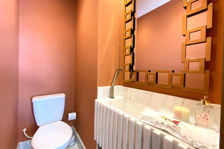 Apartamento à venda com 134m², 4 quartos e 2 vagas Apartamento à venda com 134m², 4 quartos e 2 vagasLavabo da Sala