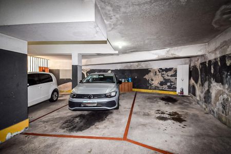 Apartamento à venda com 77m², 2 quartos e 1 vaga