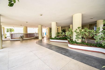 Apartamento à venda com 77m², 2 quartos e 1 vaga