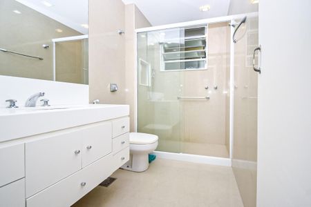 Apartamento à venda com 77m², 2 quartos e 1 vaga