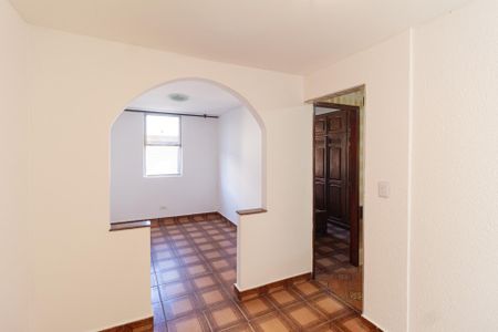 Sala de apartamento para alugar com 2 quartos, 55m² em Conjunto Habitacional Presidente Castelo Branco, Carapicuíba