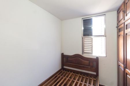 Quarto 1 de apartamento para alugar com 2 quartos, 55m² em Conjunto Habitacional Presidente Castelo Branco, Carapicuíba