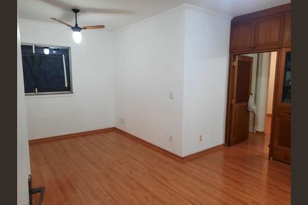 Apartamento à venda com 57m², 2 quartos e 1 vagaFoto 01